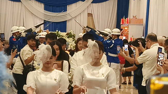 Prosesi kremasi ayah Sarwenda (23/7) [Selvianus Kopong Basar]